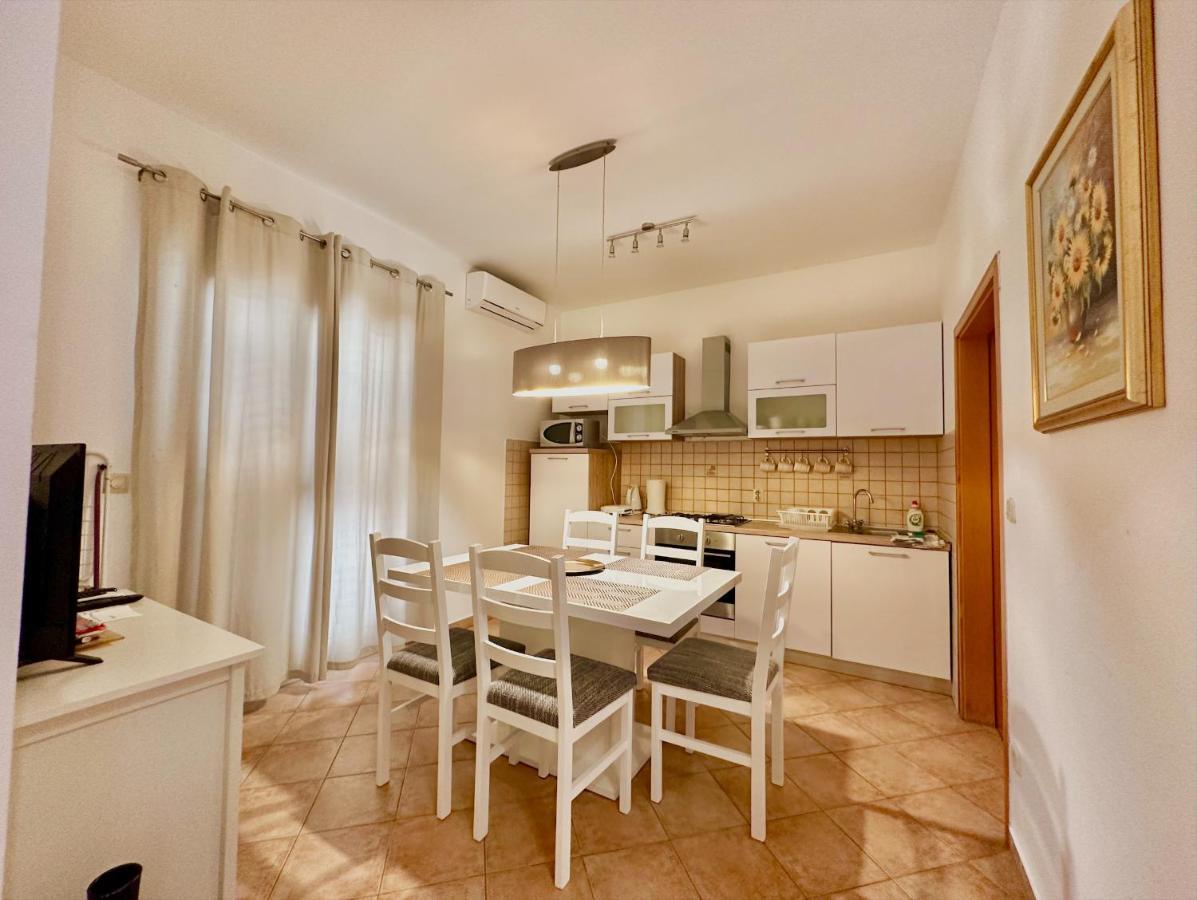 Apartments Labinac Pula Bagian luar foto