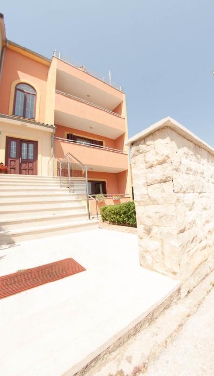 Apartments Labinac Pula Bagian luar foto